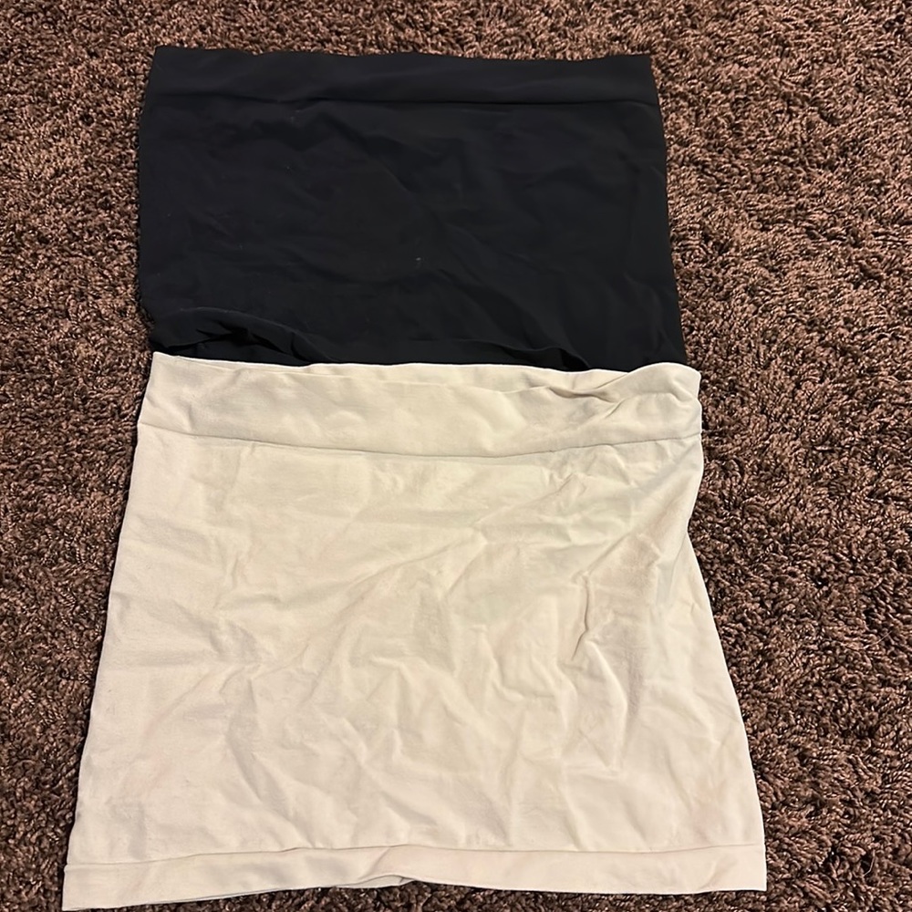 Gently used, great condition. Maternity belly bands, set of two.